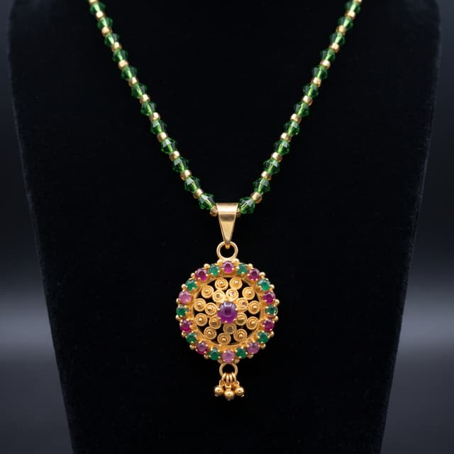 Traditional Green Crystal Beaded Necklace with Gold-Plated Circular Flower Pendant 1